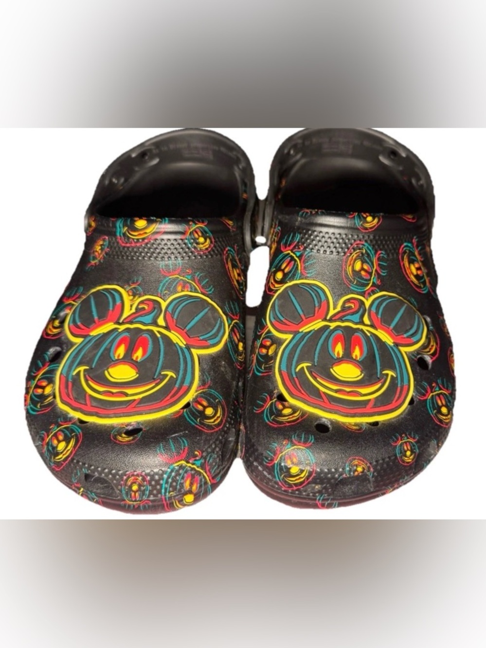 Disney park 2023 glow in the dark  Mickey Mouse Pumpkin Adult Crocs Size M5 W7